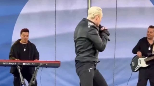 ПЛЕВОК ПРЯМО В ЛИЦО! Стало известно о подлой подставе, Вайкуле другу Игорю Крутому и певцу Шаман смотреть онлайн