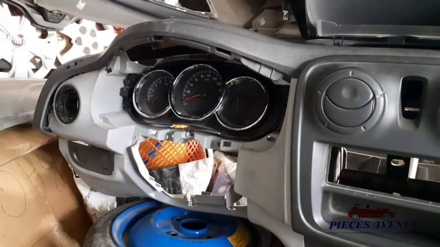 Demonter#réparer#remplacer_compte_tours_tableau_de_bord_voiture#dacia#logan#sandero#dokker#lodgy. смотреть онлайн