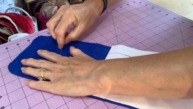 ?How to sew a tail bag for a horse. @Equinesewingwithlesa смотреть онлайн