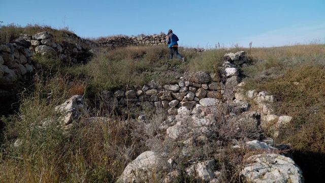 Крепость городище скифов Ак-Кая. Белогорск. смотреть онлайн