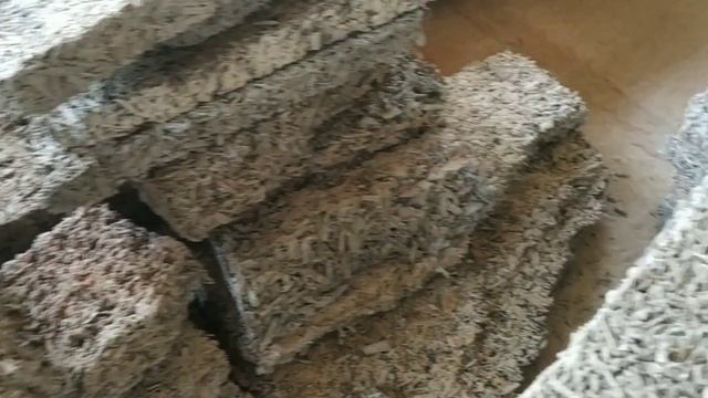 Работаю на электромонтаже в коттедже из арболитовых блоков.Плюсы таких блоков смотреть онлайн