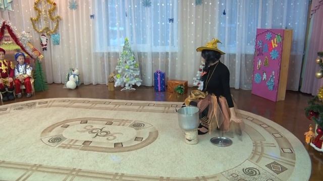 Новогодний праздник в детском саду. Д/с №31 "Жемчужинка". смотреть онлайн