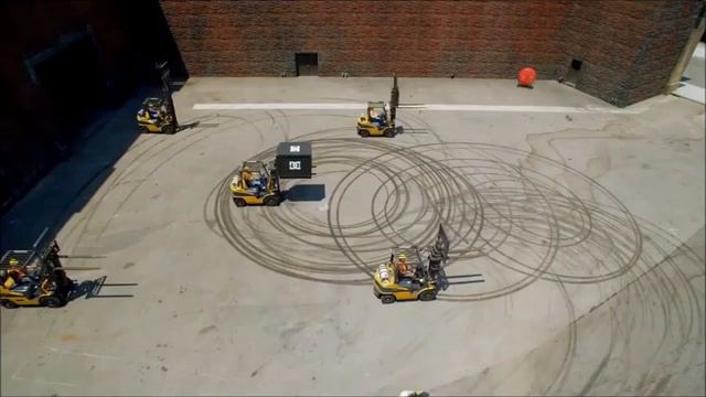Ken Block Gymkhana 4 - Ford Fiesta 2011 (Drum version) смотреть онлайн