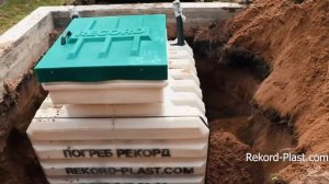 Установка погреба 1,5 метра в ленту фундамента. Пластиковый погреб.