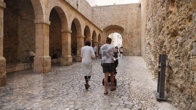 Ibiza 4K Walking Tour Spain. Ibiza 4K España. Ибица 4К Испания. смотреть онлайн