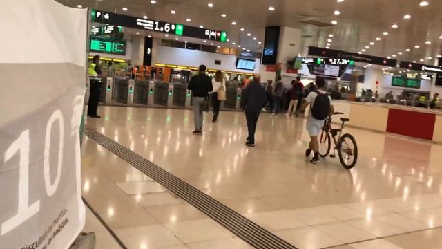 Как добраться из Салоу в Барселону на электричке. Испания 2020 смотреть онлайн