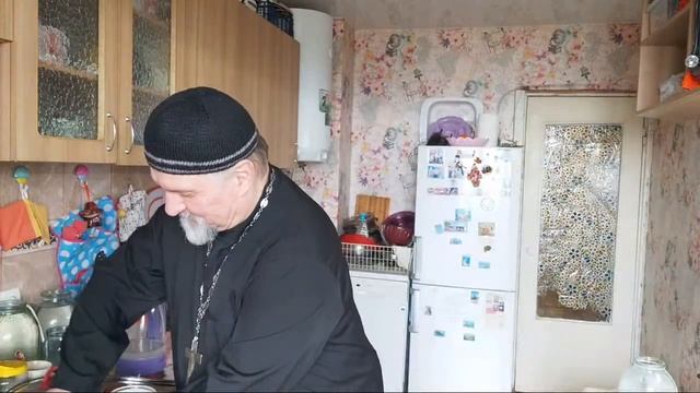 Готовлю мацу, опресноки! Пасха на носу! 2022.04.14 #АрхиепископСергейЖуравлев #МирВсем #ЯиОтецОдно смотреть онлайн