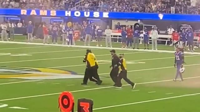 Fans with flares interrupt Bills-Rams game (all angles) смотреть онлайн