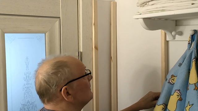 Запасаемся стройматериалами и севком. Начали делать стеллаж. Новогоднюю елку еще не убрали. смотреть онлайн