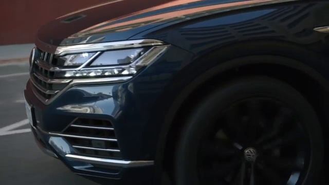 2018 Mercedes GLE 350d vs 2019 Volkswagen Touareg 3.0TDI смотреть онлайн