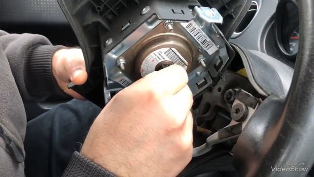 Mitsubishi Colt Direksiyon ve Airbag sökme смотреть онлайн