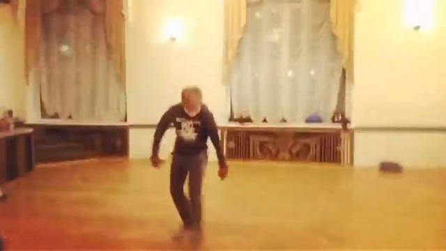 Брейк Данс , от подписчика Stormo . смотреть онлайн