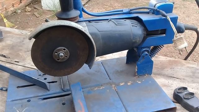 Suporte para esmerilhadeira muito fácil de fazer . смотреть онлайн