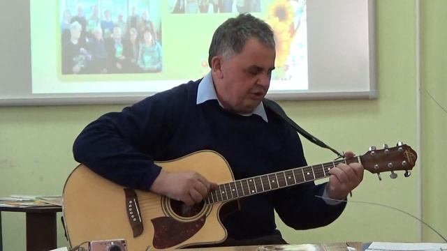 Размытый путь и вдоль кривые тополя... - Анатолий Пастушенко смотреть онлайн