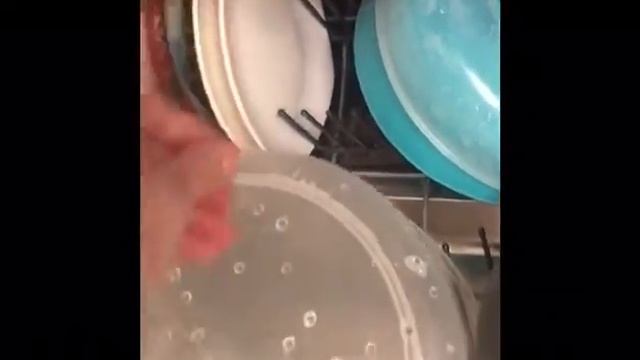 Как помыть посуду в прсудомойке без химии?! смотреть онлайн