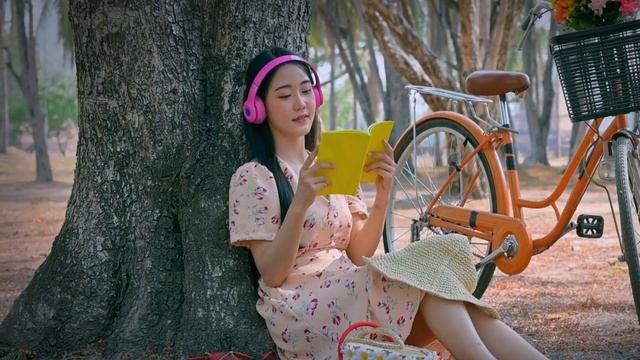 Episode 9: Silence While You Struggle #podcast #silence #successmindset #confidence #healing смотреть онлайн