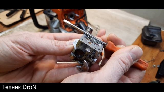 Что делать если бензопила на гарантии???Конечно обязательно туда залезть!!!! смотреть онлайн