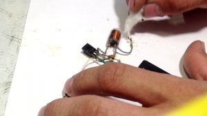 Плазменная зажигалка"Тесла" с самодельным трансформатором.Electronic lighter.