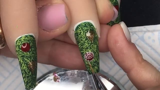 Christmas Tree Nails | Modelones.com | Nail Sugar смотреть онлайн