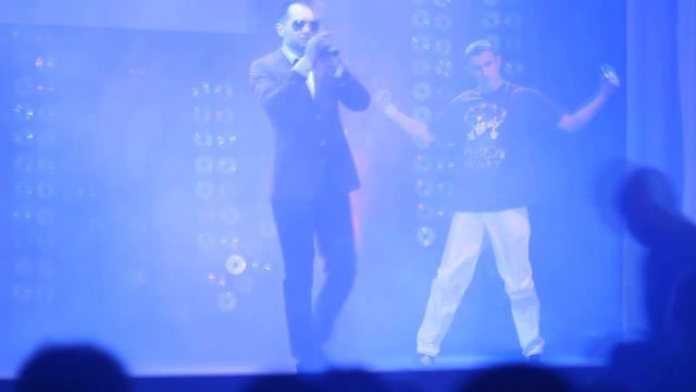 Vitalio & AlexCor - Закрываю глаза (Live) смотреть онлайн