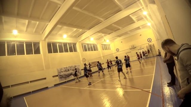 ВОЛЕЙБОЛ ОТ ПЕРВОГО ЛИЦА ГЛАЗАМИ ЦЕНТРАЛЬНОГО БЛОКИРУЮЩЕГО. КРАСНЫЙ ПРОФИНТЕРН - ФЕРРОПЛАСТ. смотреть онлайн