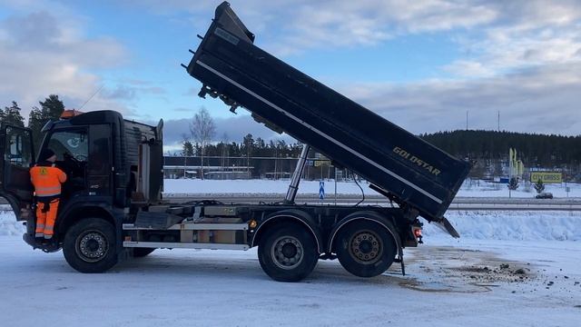 Köp Tippbil Volvo FMX 6x2 plogutrustad på Klaravik смотреть онлайн