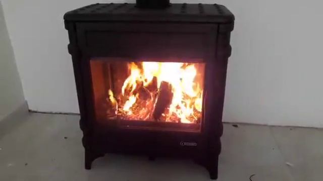 Печь-камин Invicta SIAM смотреть онлайн