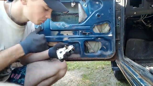 ремонт стеклоподъёмника на четверке(ДЛЯ ГЛУХИХ) смотреть онлайн