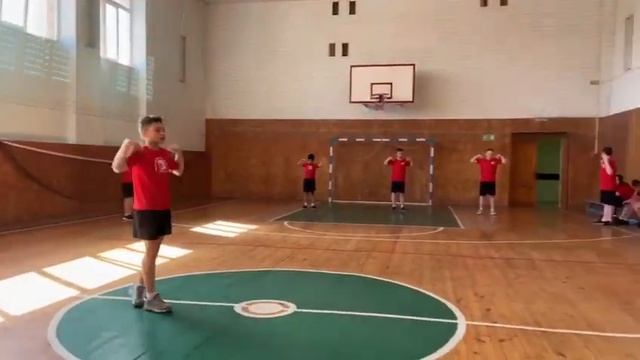 «Виды эстафетного бега и передача эстафетной палочки» смотреть онлайн