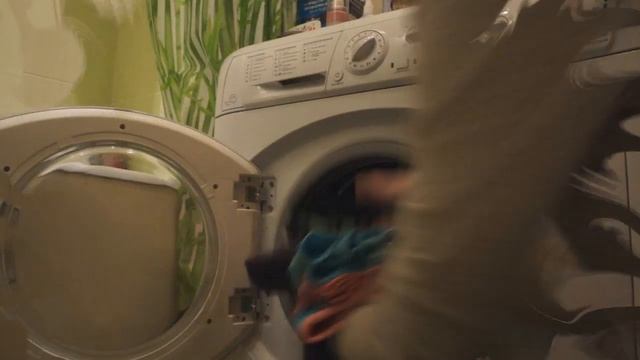 Как жизнь должна работать. Стирка смотреть онлайн
