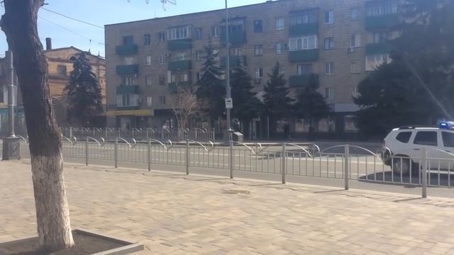 Колона военной техники в Мариуполе смотреть онлайн