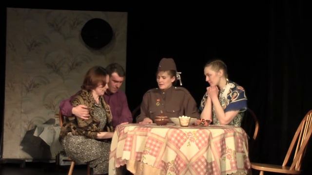 "Ромео и Джульетта в солдатских шинелях" смотреть онлайн