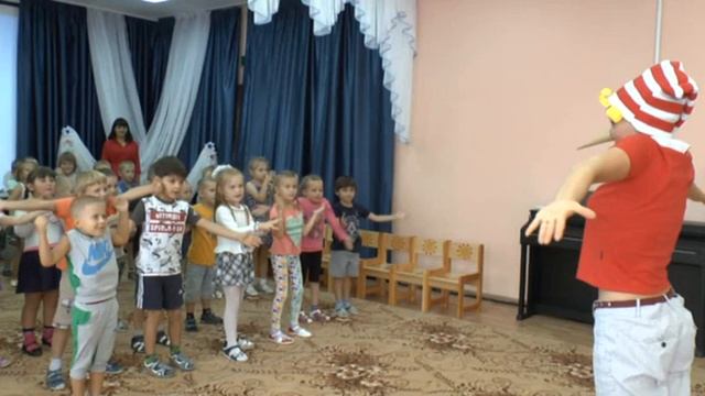 Флешмоб "Буратино". День знаний. Детский сад "Радуга" комбинированного вида, г. Рузаевка смотреть онлайн