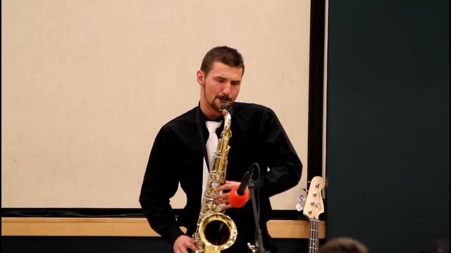 Saxophone instrumental - Илья Потапович смотреть онлайн