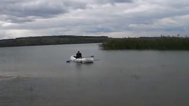 Лодка из автокамер и полипропиленовых мешков. Торжественный спуск на воду. смотреть онлайн