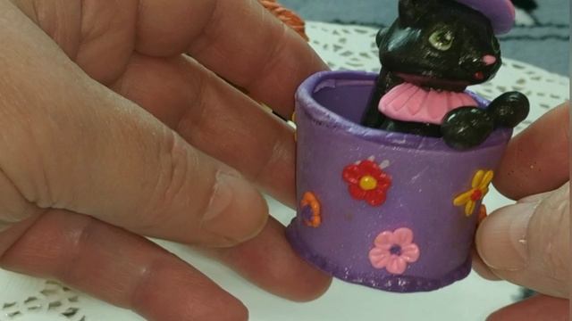 Милые и забавные мини игрушки, из  очень легкой глины.