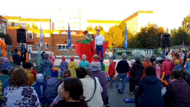 Миллион алых роз. Звездная страна. Рыжий фестиваль на Крымской аллее. Ижевск 11 сентября 2018 г. смотреть онлайн