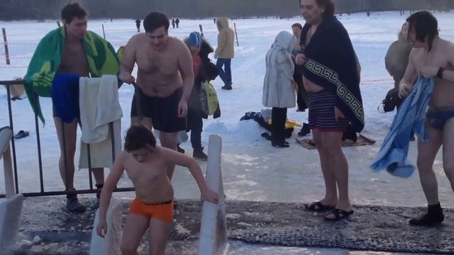 19 января 2014 тимирязевские пруды крещение. смотреть онлайн