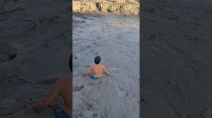 грязевой вулкан 🌋🌋🌋 отдых кучугуры 89189630850  золотые 🌉🌉🌉 пески ⌛⌛⌛