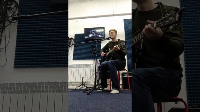 "Я буду вгрызаться в губы". Чужая гитара эдишн смотреть онлайн