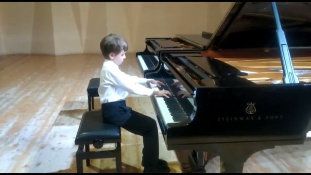 И.С.Бах Маленькая прелюдия N3 до-минор из 12 маленьких прелюдий. смотреть онлайн