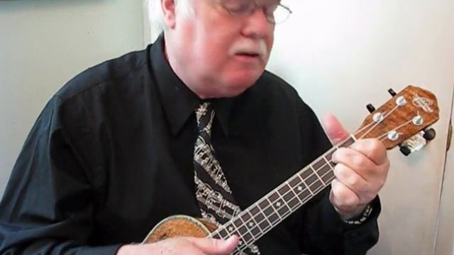 BLUE MOON for the UKULELE - UKULELE LESSON / TUTORIAL by "UKULELE MIKE" смотреть онлайн