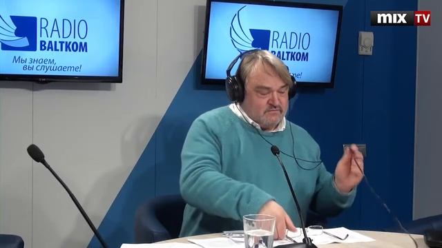 Литературный критик Алексей Григорьев в программе "Переплет". MIX TV смотреть онлайн