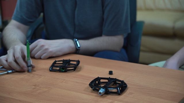 Брендовые педали DMR V12, есть ли отличия от "китайцев" внутри? смотреть онлайн