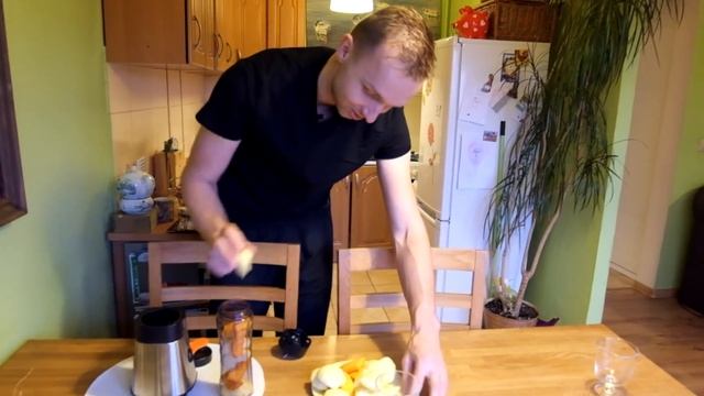 Prezentacja - Blender Elektrolux ESB 2500 (blender kielichowy, blender sportowy) смотреть онлайн