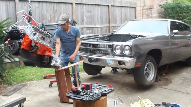 SBC 350 Motor and Transmission Installation on 1970 Chevelle смотреть онлайн