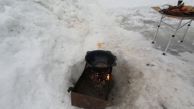 Свиные рёбрышки на казане. Куриные голени с картофелем. смотреть онлайн