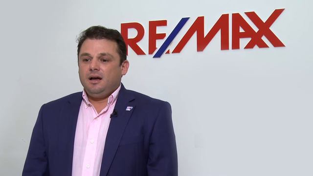 I am RE/MAX - Malta Estate Agency - Kevin Buttigieg смотреть онлайн