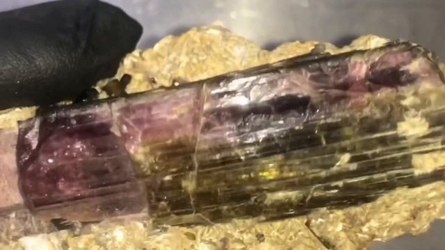 Tourmaline. Турмалин.минерал. Россия. смотреть онлайн