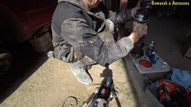 ЗАЛИЛ ТЕПЛЫЙ ПОЛ ВО ВСЕМ ДОМЕ / НАВЕЛ УБОРКУ / РЕМОНТ ХОДОВКИ НА МАШИНЕ СВОИМИ РУКАМИ / ВЛОГ смотреть онлайн